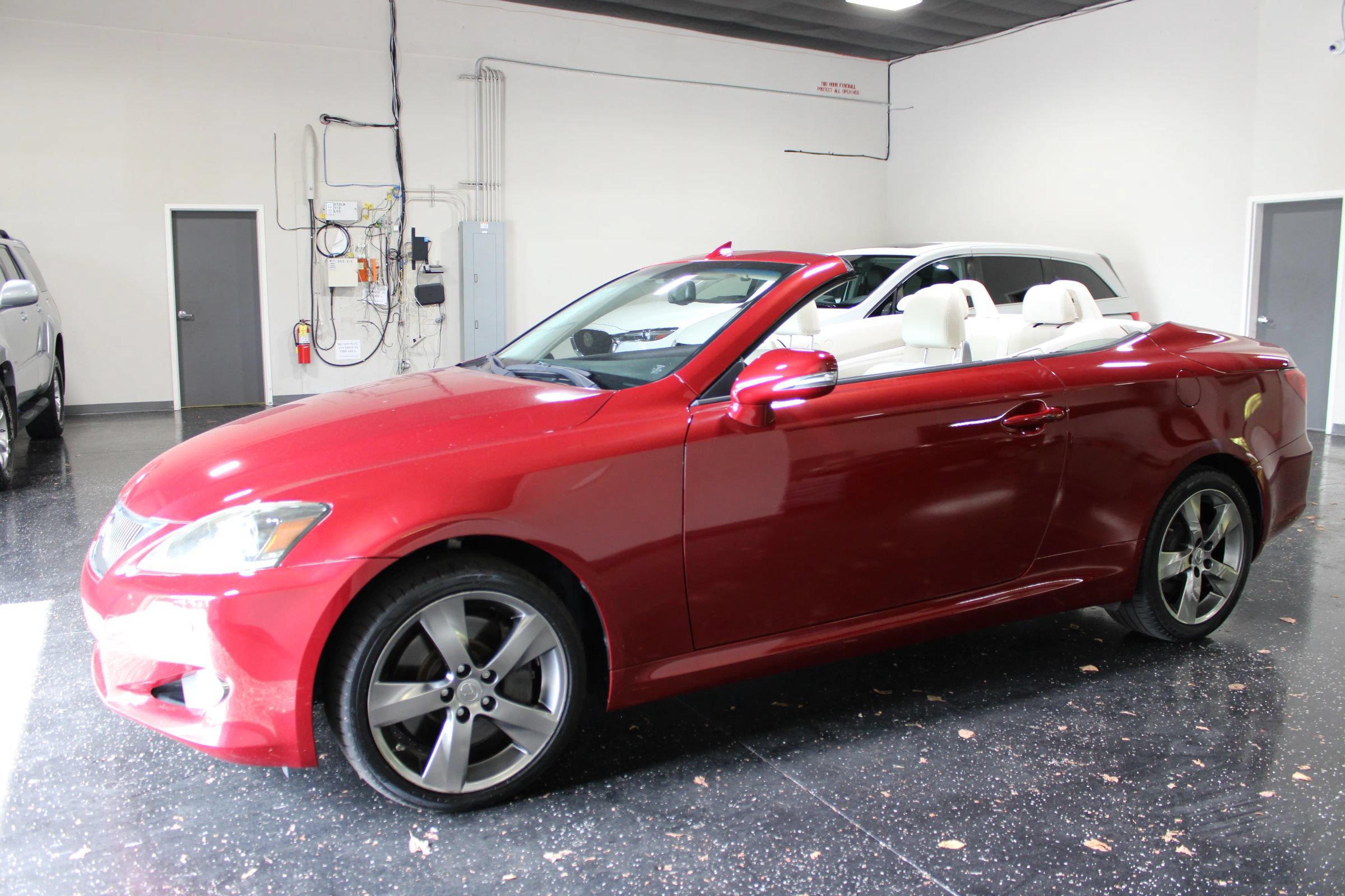 Used 2011 Lexus IS 350C RWD image 5