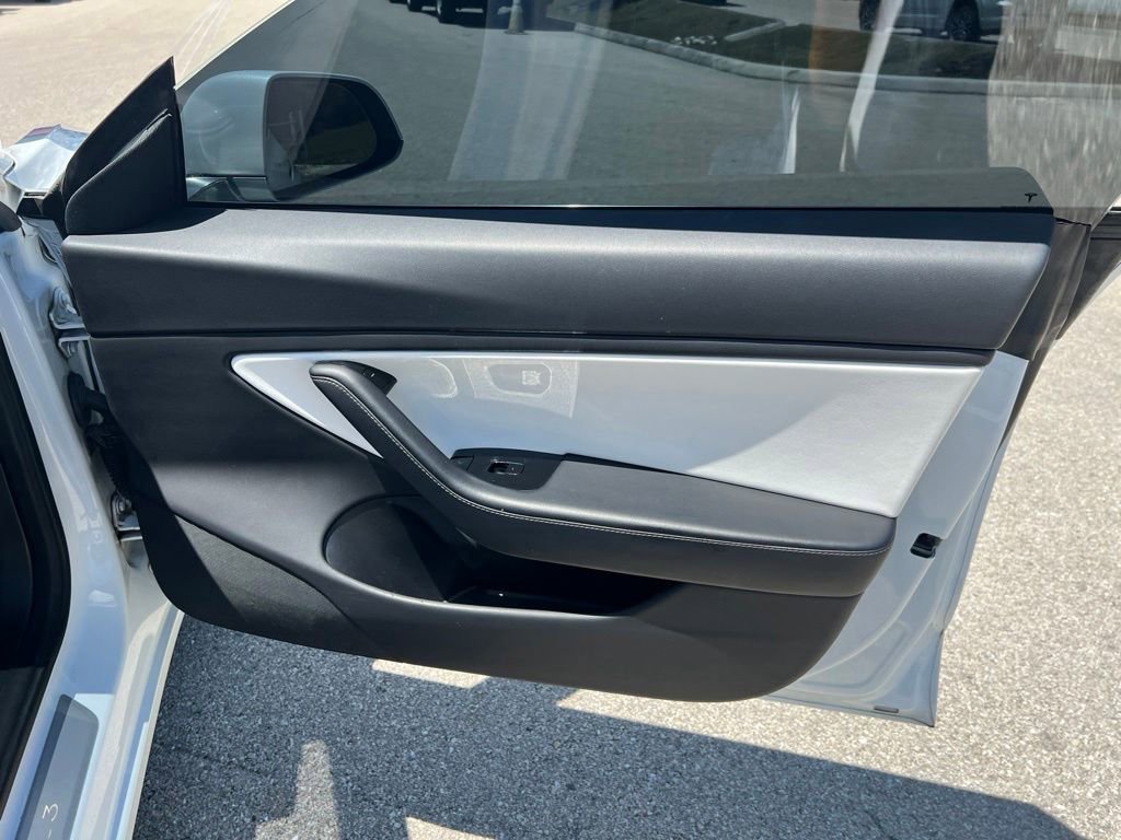 Used 2018 Tesla Model 3 Long Range AWD/4WD image 10