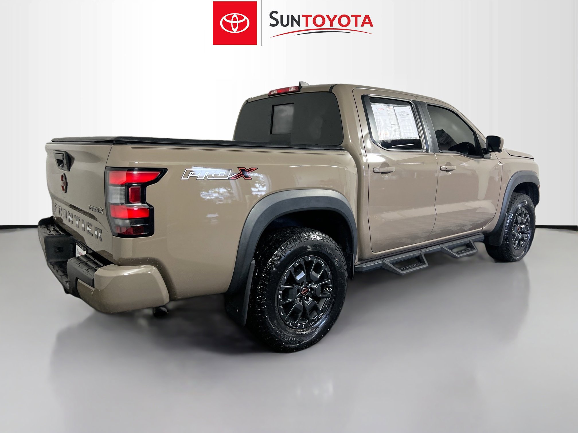 Used 2023 Nissan Frontier Pro-X w/ Pro-X Premium Package image 4