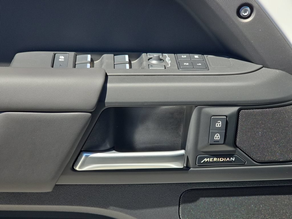 New 2026 Land Rover Defender 110 S AWD/4WD image 28