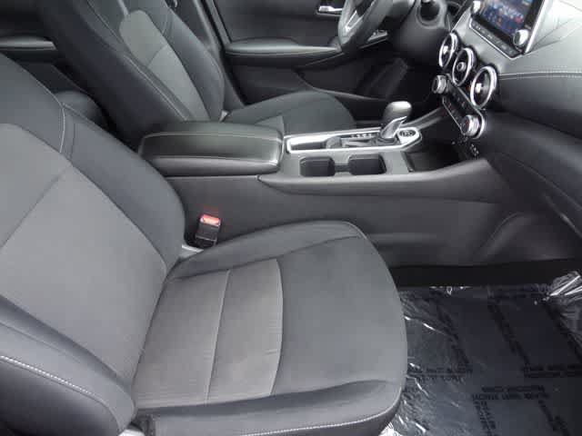 Used 2024 Nissan Sentra SV FWD image 12