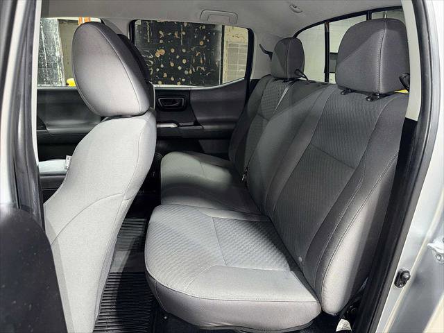 Certified 2023 Toyota Tacoma SR5 AWD/4WD image 17
