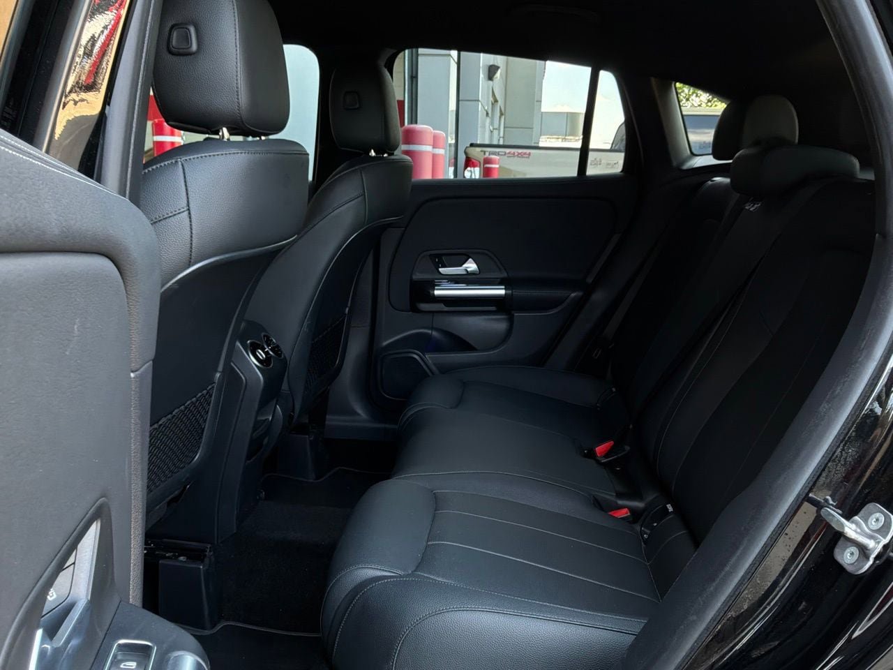 Used 2025 Mercedes-Benz GLA 250 image 12