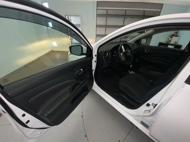 Used 2017 Nissan Versa SV w/ SV Special Edition Package FWD image 11