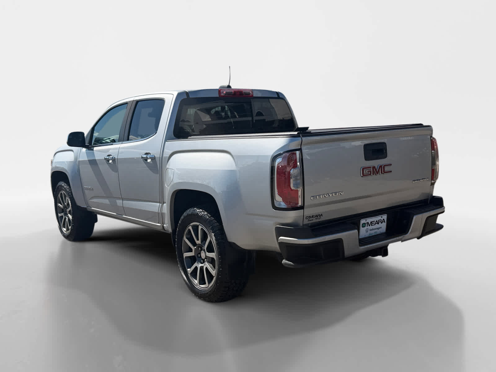 Used 2018 GMC Canyon Denali AWD/4WD image 3