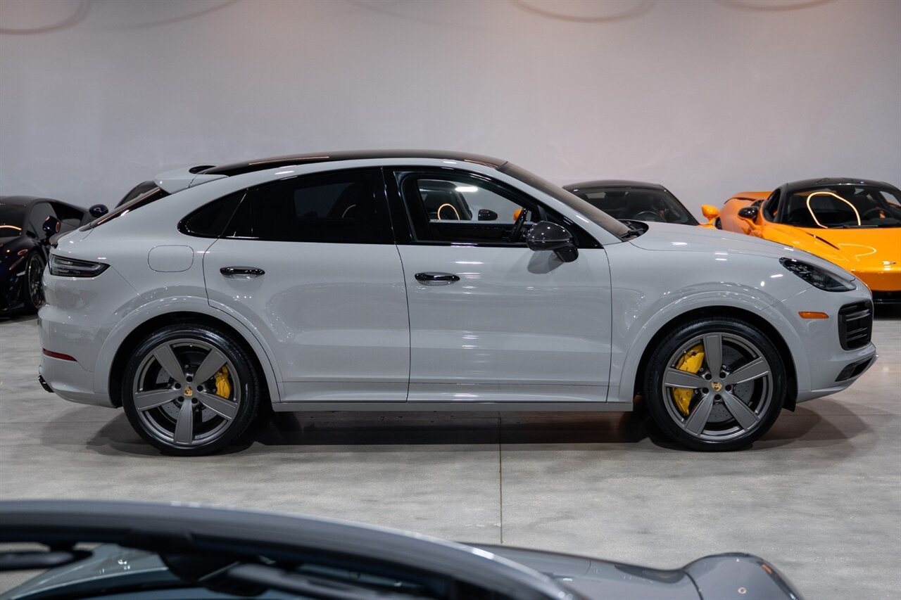 Used 2021 Porsche Cayenne Turbo AWD/4WD image 7