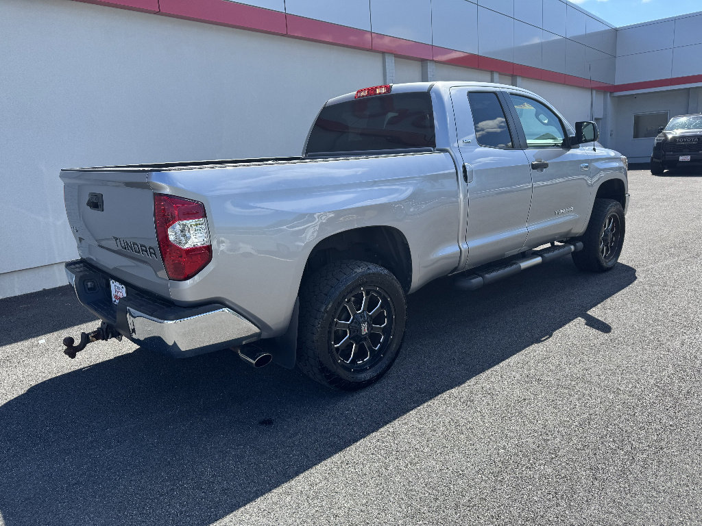 Used 2018 Toyota Tundra SR5 AWD/4WD image 5