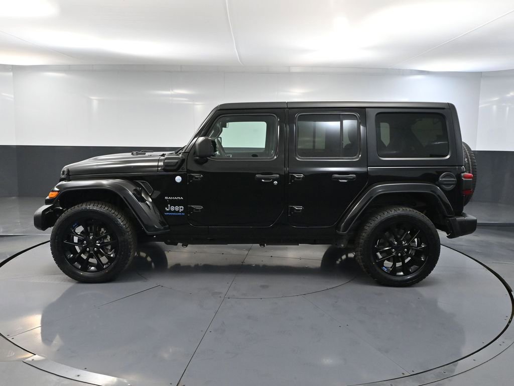 Used 2023 Jeep Wrangler Unlimited Sahara image 11