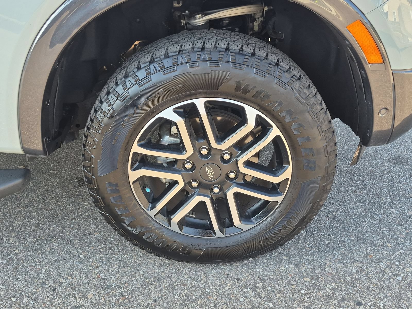 Used 2024 Ford Ranger Lariat w/ Advanced Towing Package AWD/4WD image 15