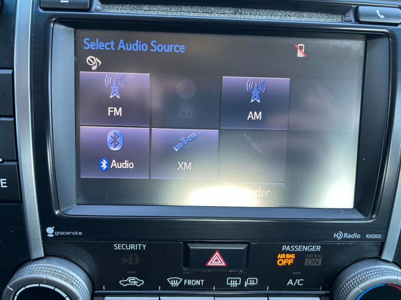 Used 2014 Toyota Camry SE w/ Moonroof Package FWD image 20