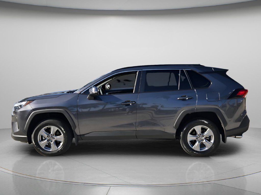Used 2025 Toyota RAV4 XLE w/ Convenience Package FWD image 5