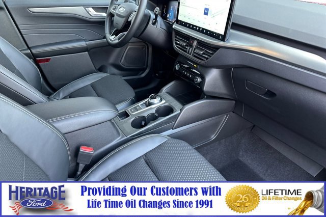 New 2025 Ford Escape SE image 13