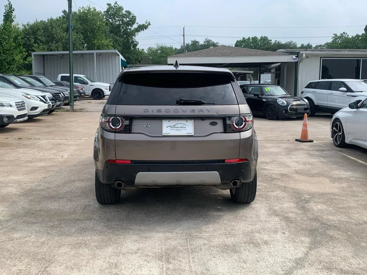 Used 2017 Land Rover Discovery Sport HSE AWD/4WD image 6