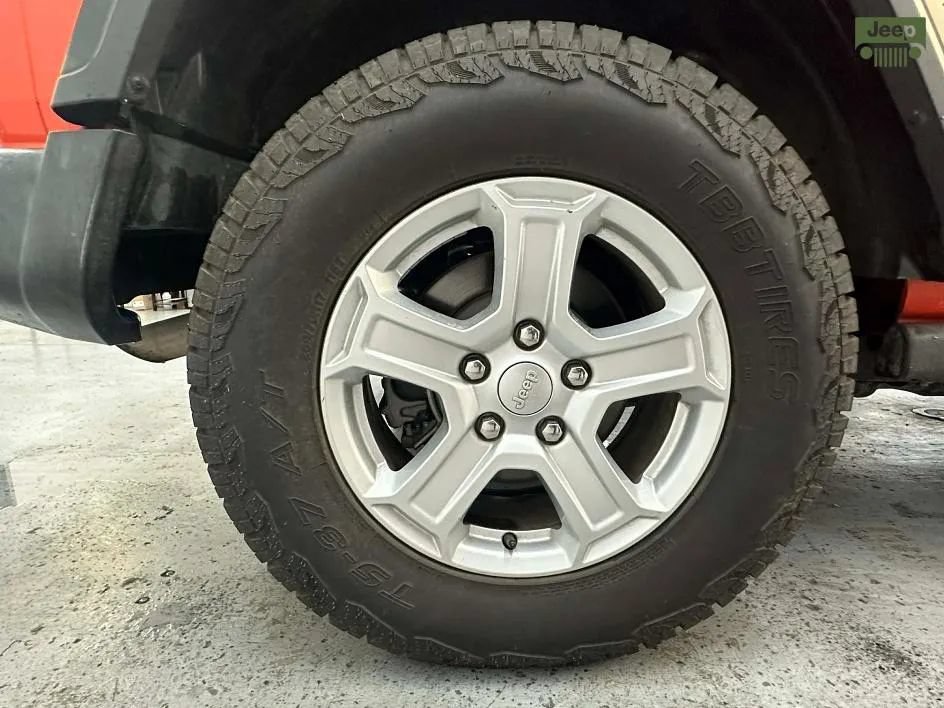 Used 2019 Jeep Wrangler Unlimited Sport S AWD/4WD image 25