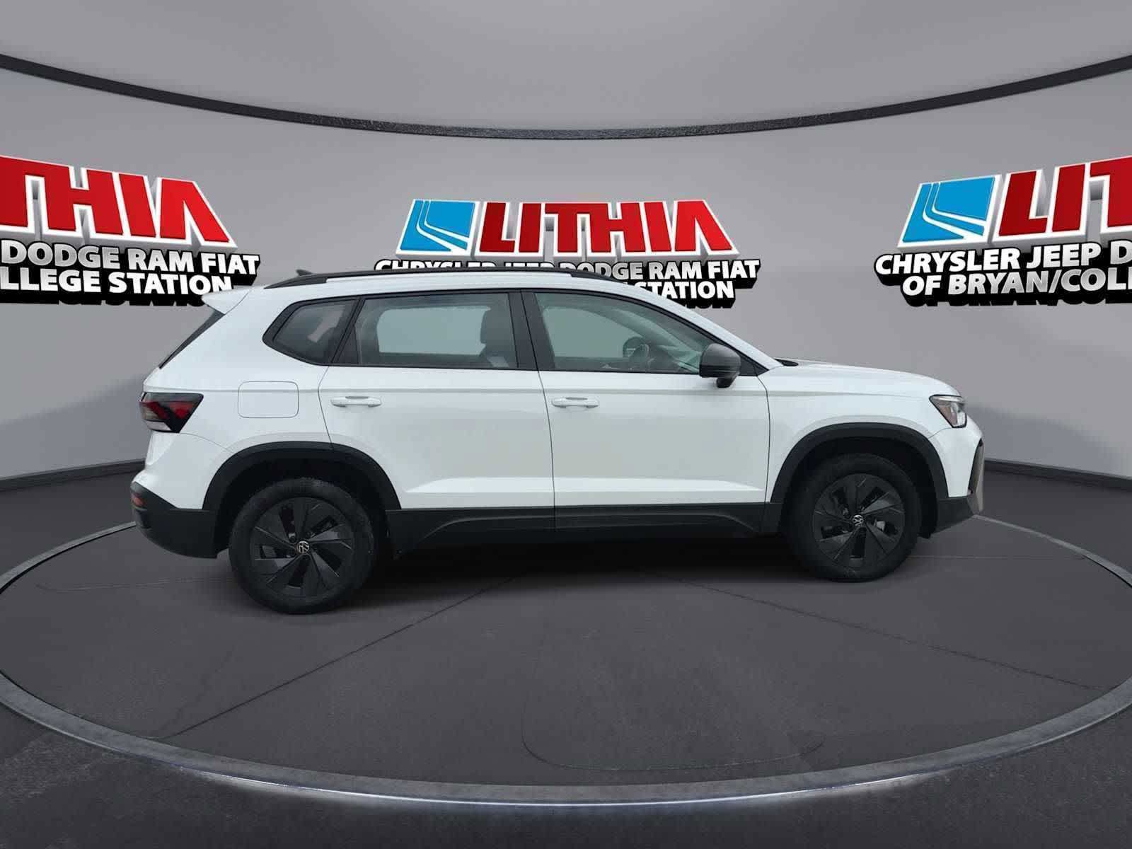 Used 2025 Volkswagen Taos S FWD image 9
