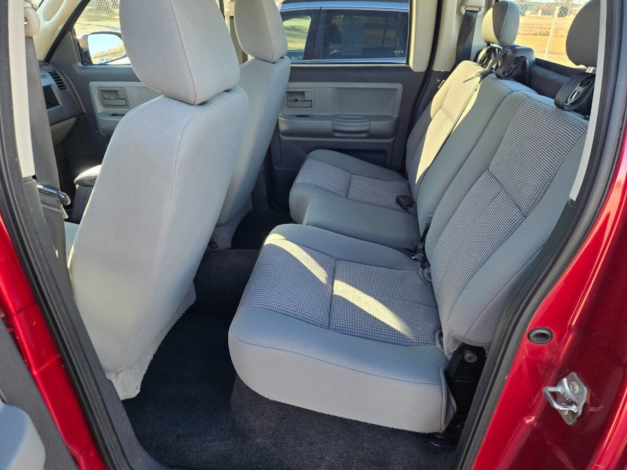 Used 2011 Dodge Dakota Big Horn image 7