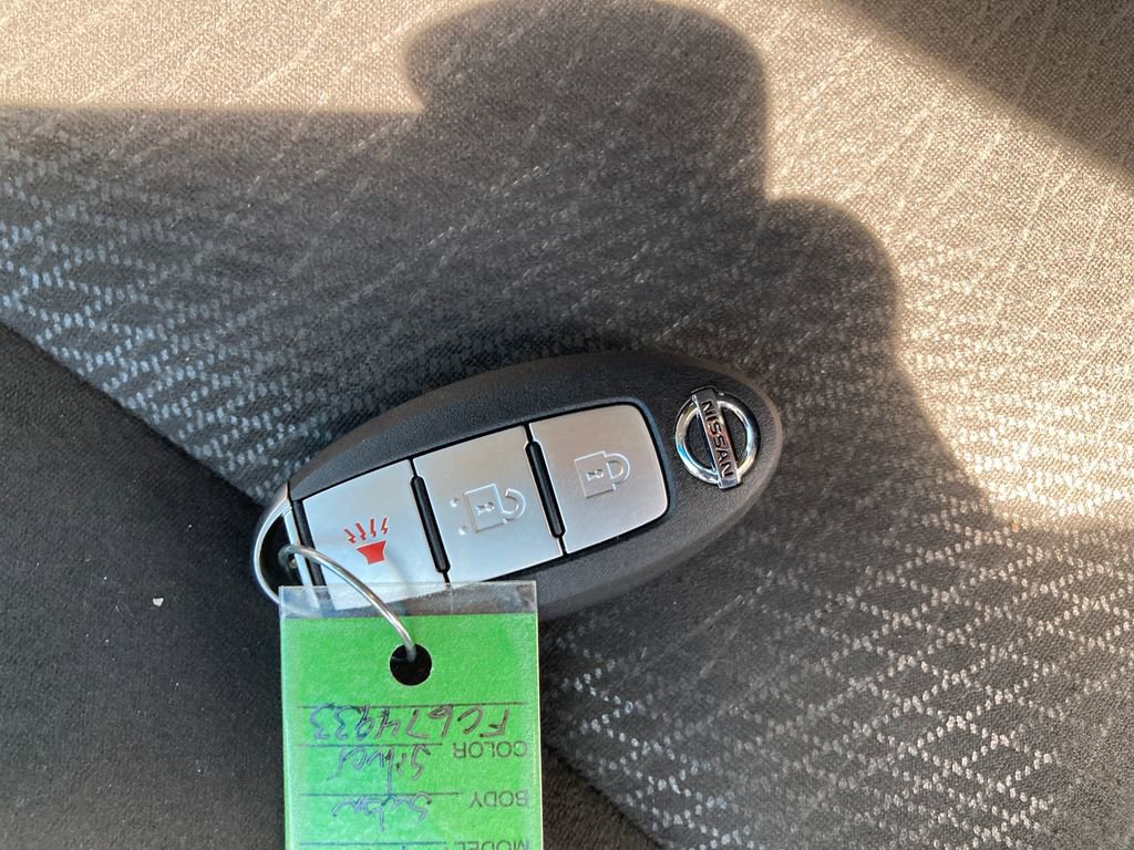 Used 2015 Nissan Pathfinder S image 39