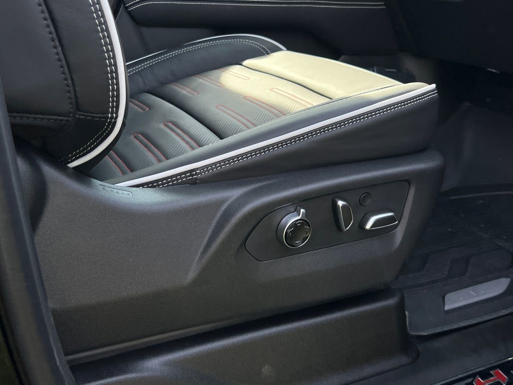 Used 2025 GMC Yukon AT4 Ultimate w/ LPO, Floor Liner Package image 12