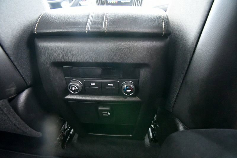 Used 2023 Chevrolet Traverse LT AWD/4WD image 18