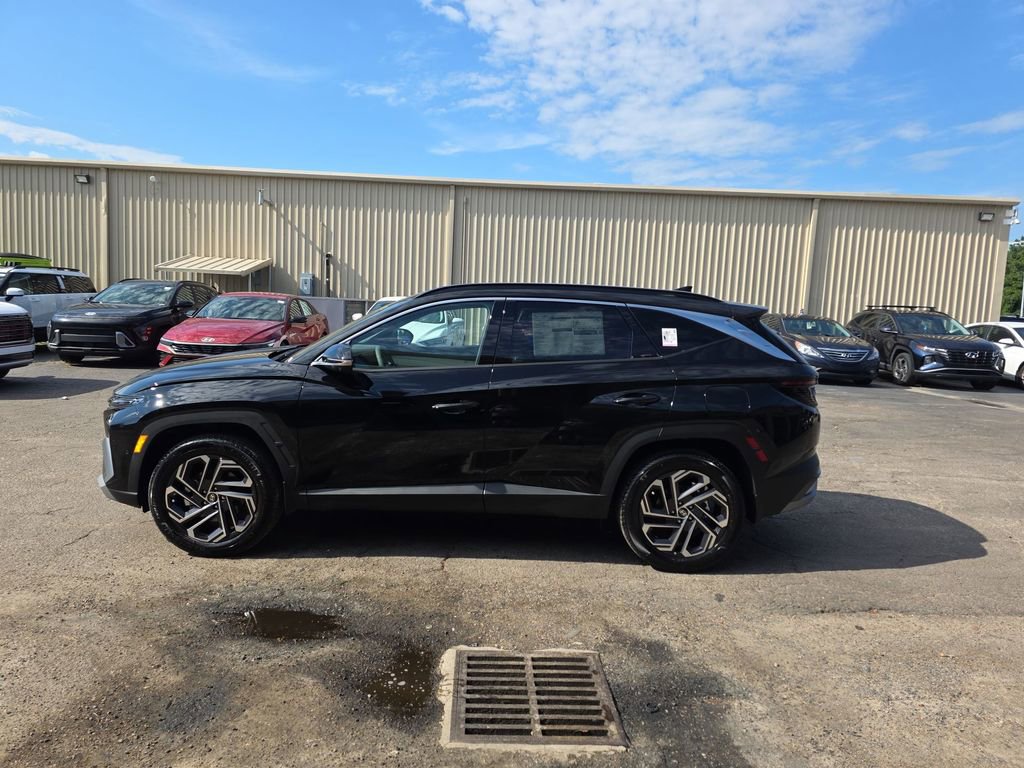 New 2025 Hyundai Tucson Limited image 16