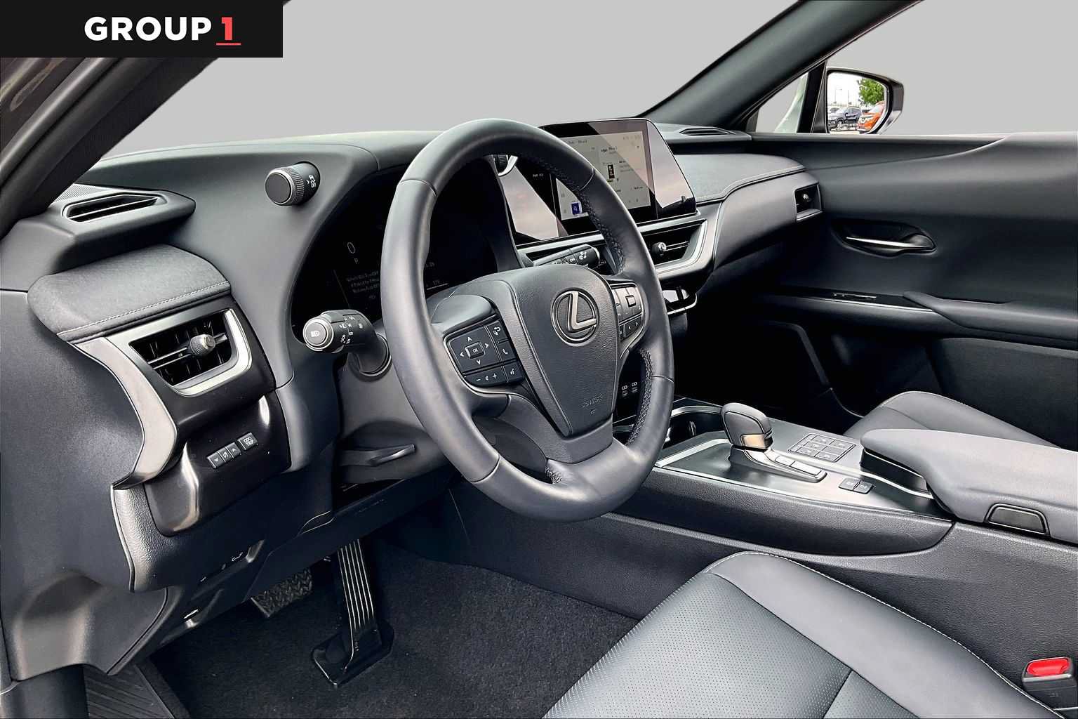 Certified 2025 Lexus UX 300h FWD w/ Accessory Package (Z1) image 15