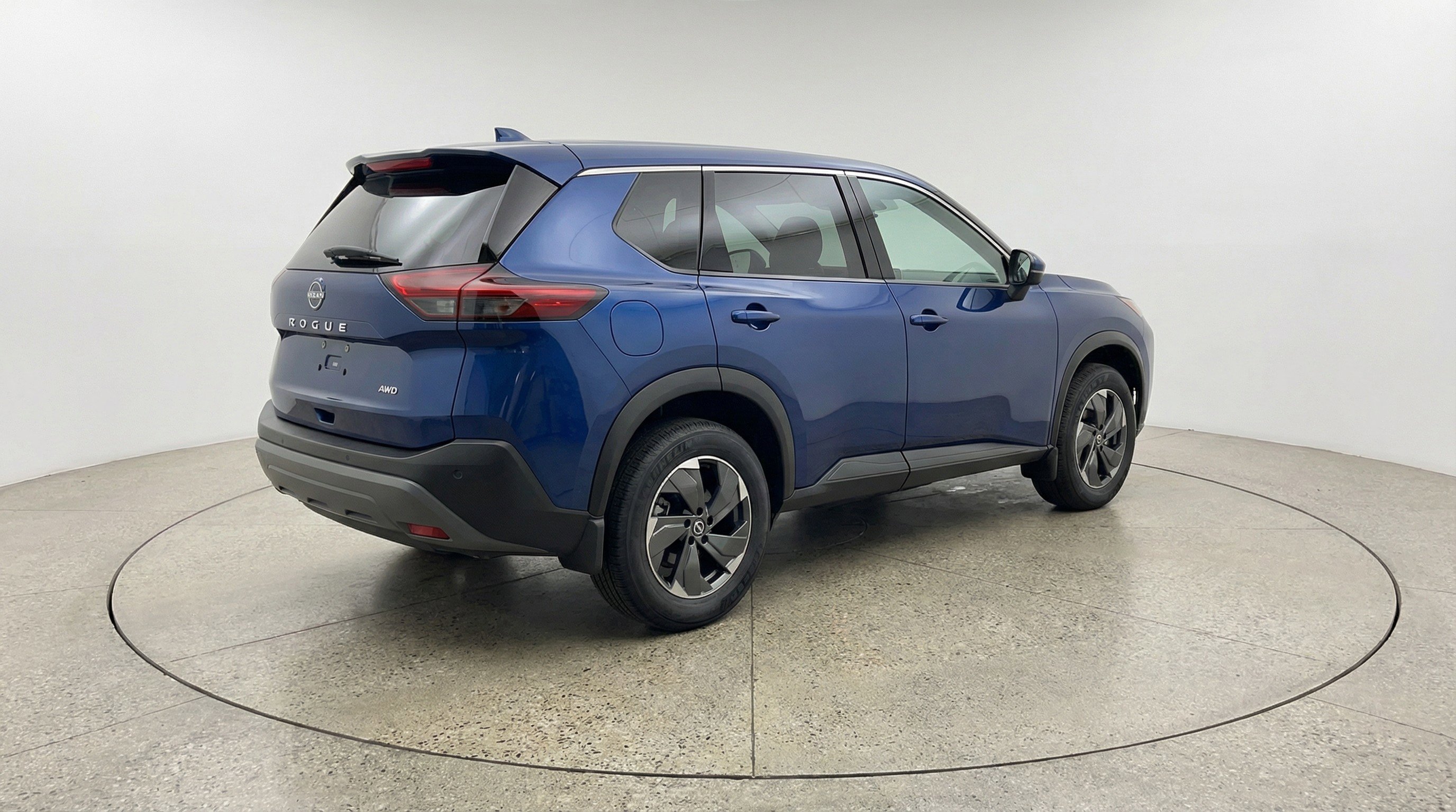 Used 2025 Nissan Rogue SV AWD/4WD image 9