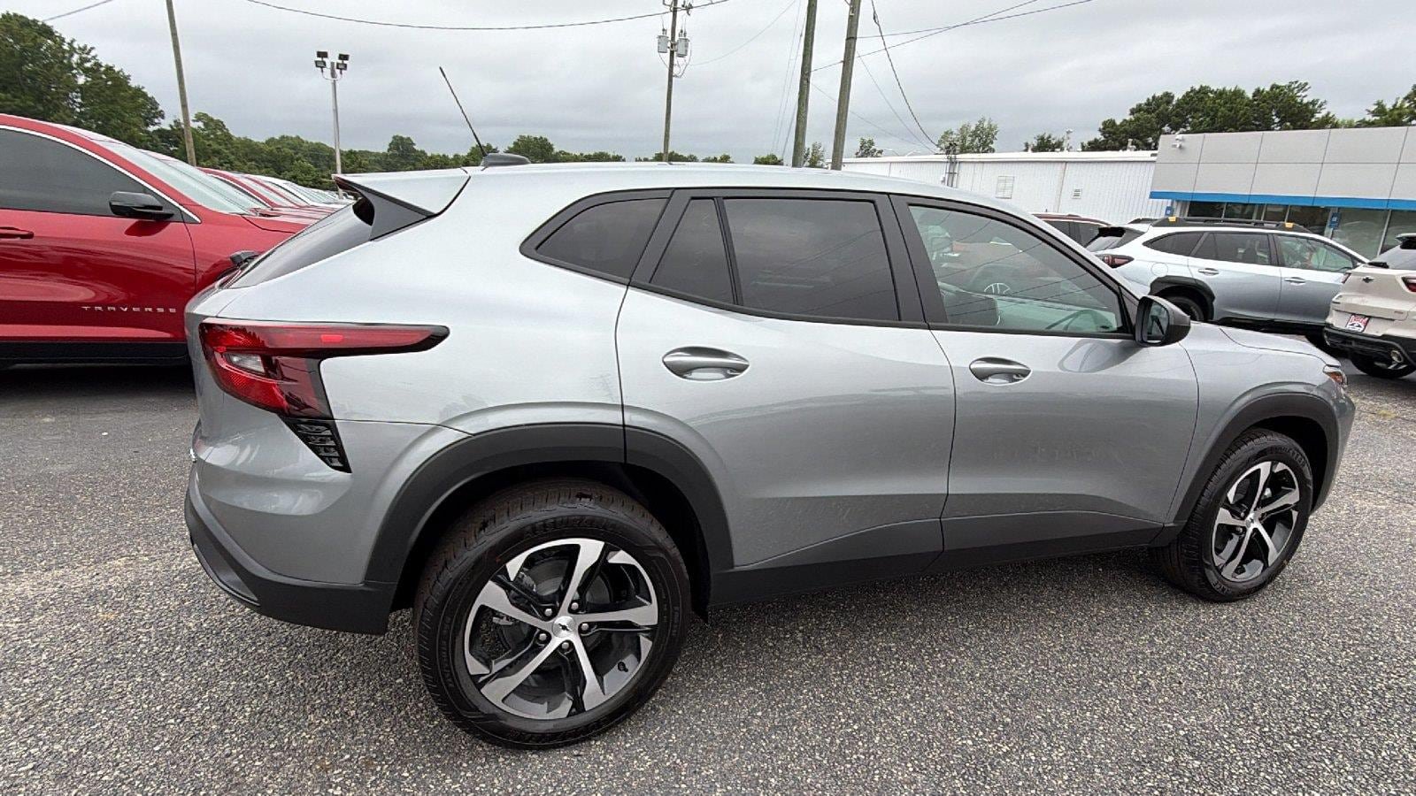 New 2026 Chevrolet Trax RS FWD image 8