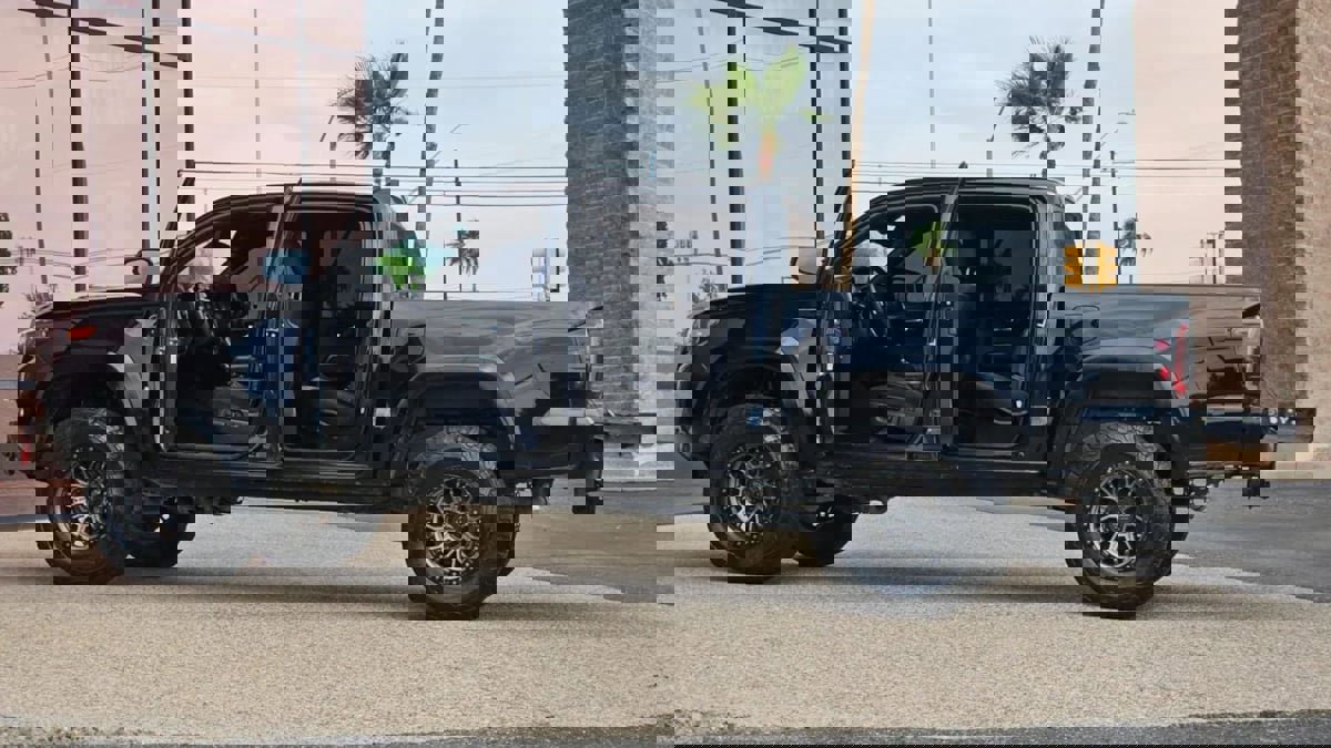 Used 2023 Toyota Tacoma TRD Sport image 7