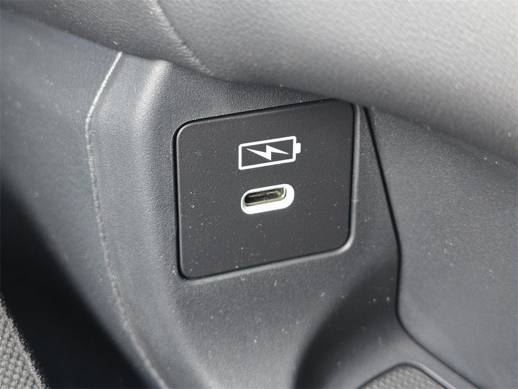 Used 2025 Honda HR-V LX image 9