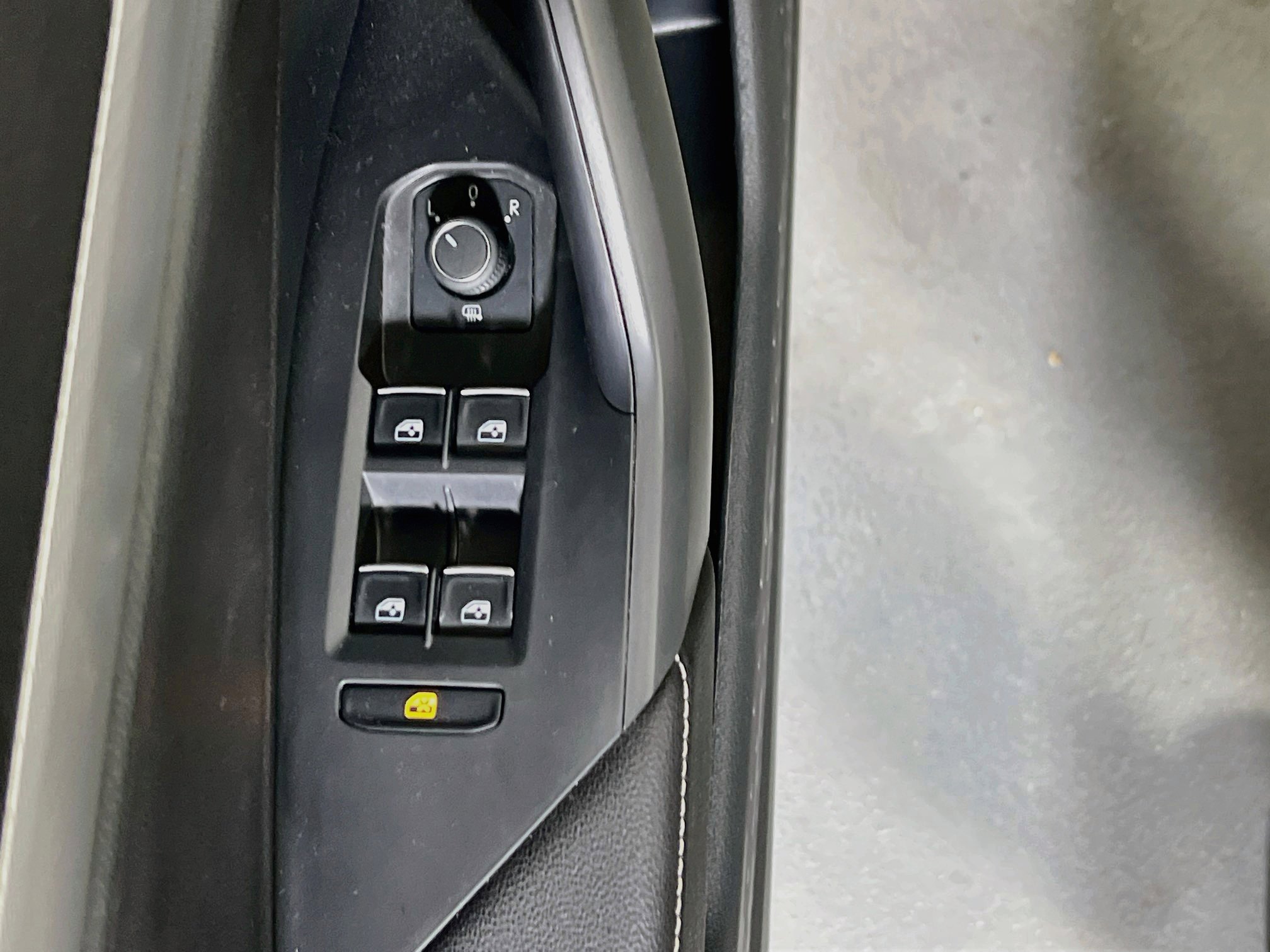 Used 2024 Volkswagen Jetta Sport FWD image 17