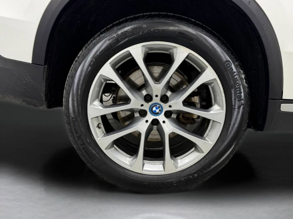 Certified 2023 BMW X5 xDrive45e w/ Climate Comfort Package AWD/4WD image 36