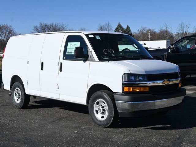 New 2026 Chevrolet Express 2500 w/ Driver Convenience Package RWD image 2