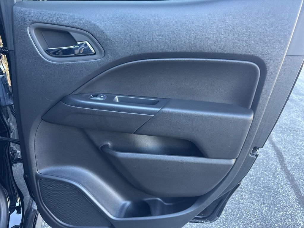 Used 2022 Chevrolet Colorado ZR2 w/ ZR2 Midnight Special Edition image 35