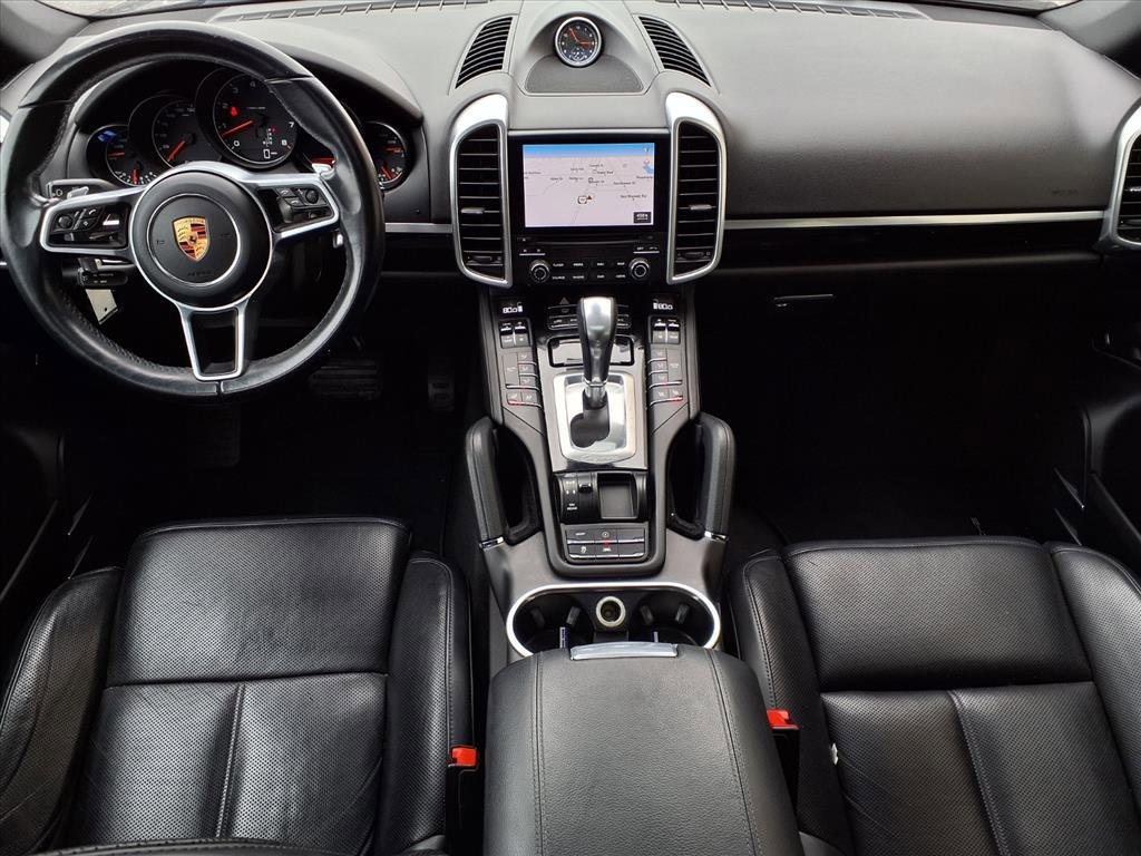Used 2017 Porsche Cayenne Platinum Edition image 5