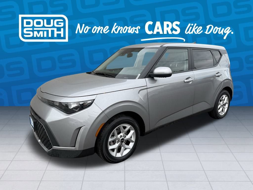 Used 2023 Kia Soul LX w/ Option Group 015