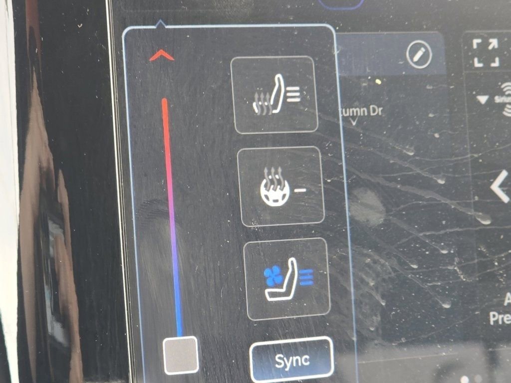 Used 2024 RAM 1500 Laramie AWD/4WD image 6
