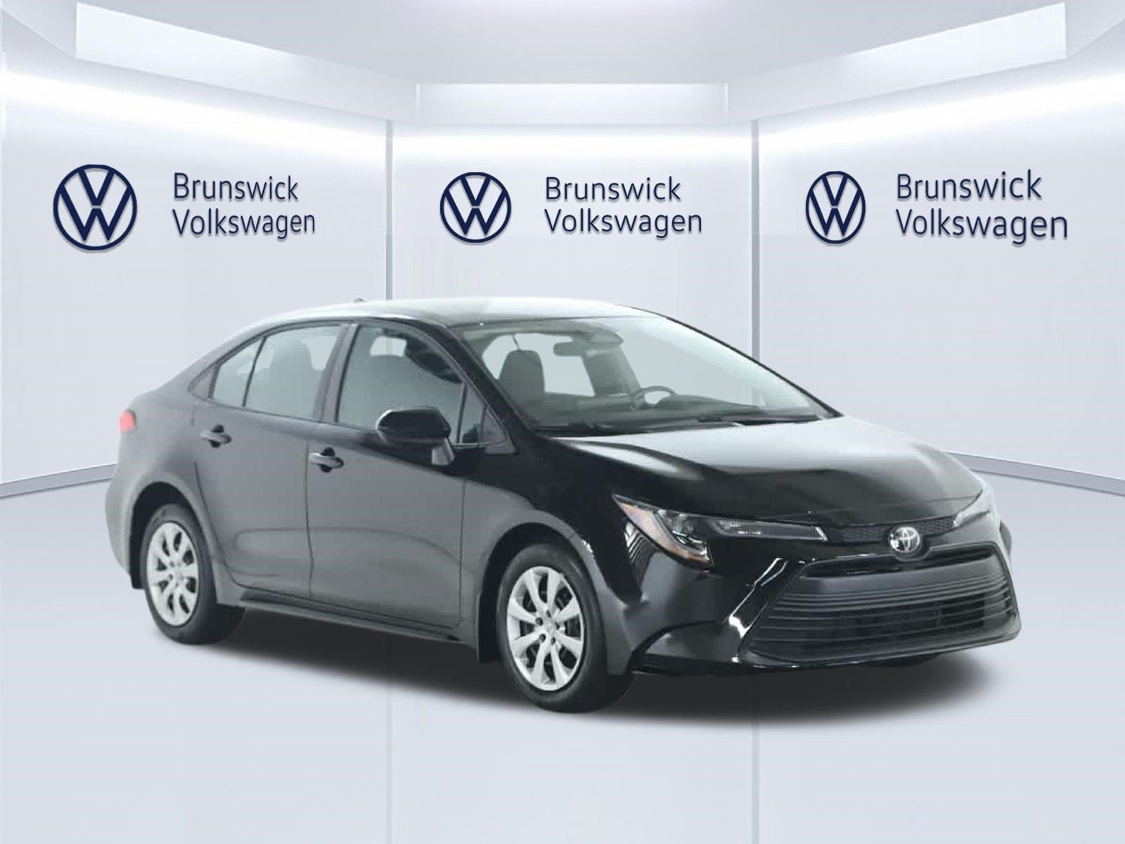 Certified 2025 Toyota Corolla LE FWD image 9