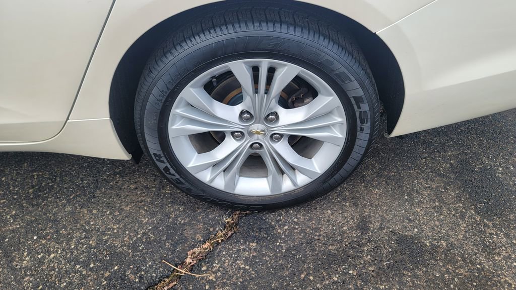 Used 2014 Chevrolet Impala LT w/ Convenience Package image 8