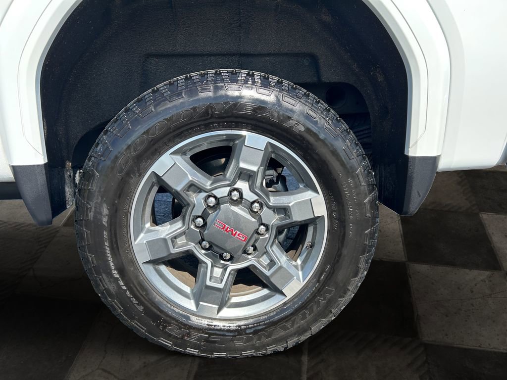 Certified 2025 GMC Sierra 2500 SLE w/ SLE Value Package; AWD/4WD image 10