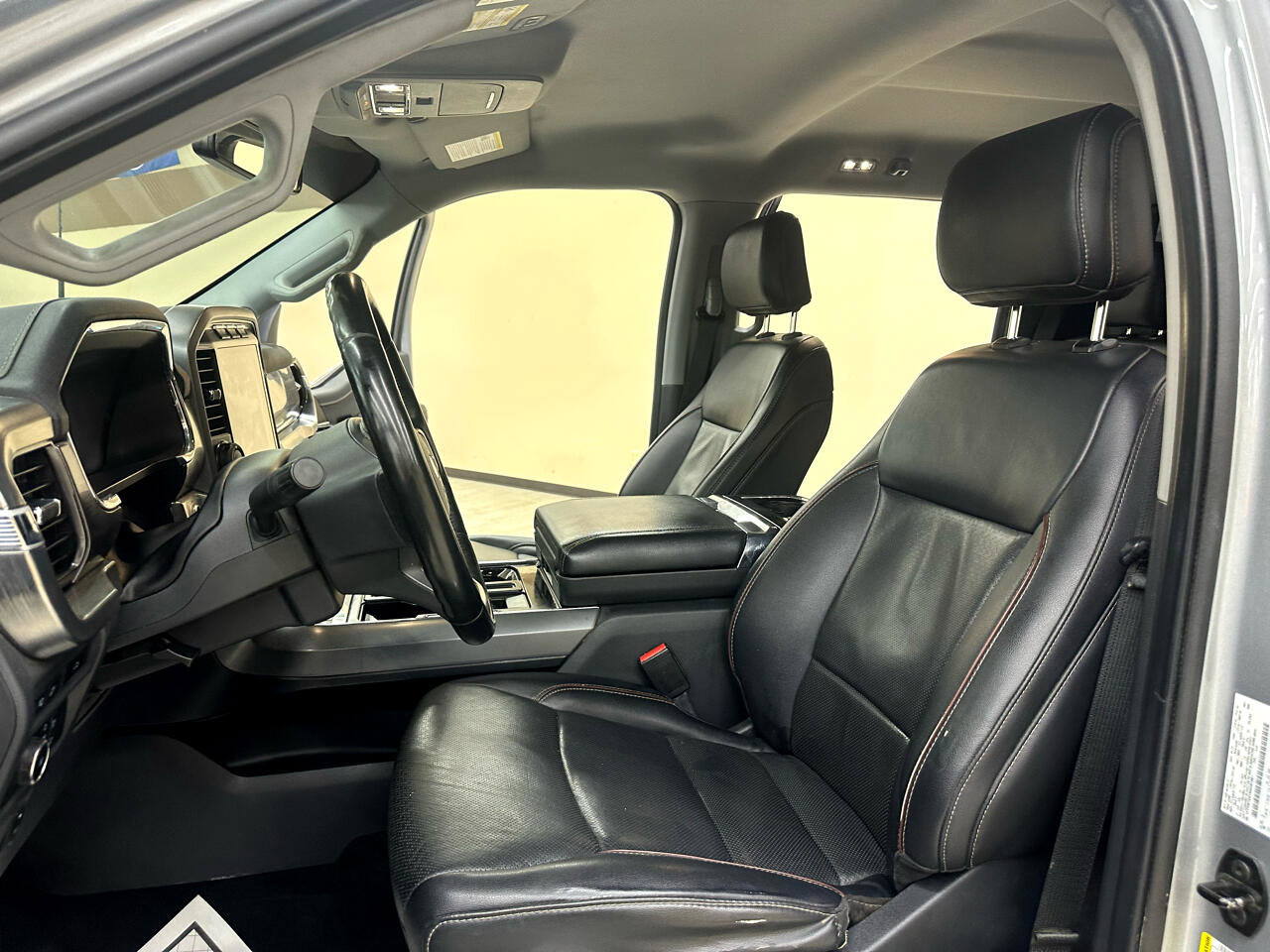 Used 2022 Ford F150 Lariat image 23