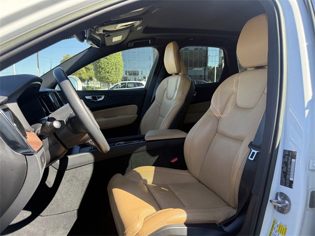 Certified 2023 Volvo XC60 B5 Ultimate image 13