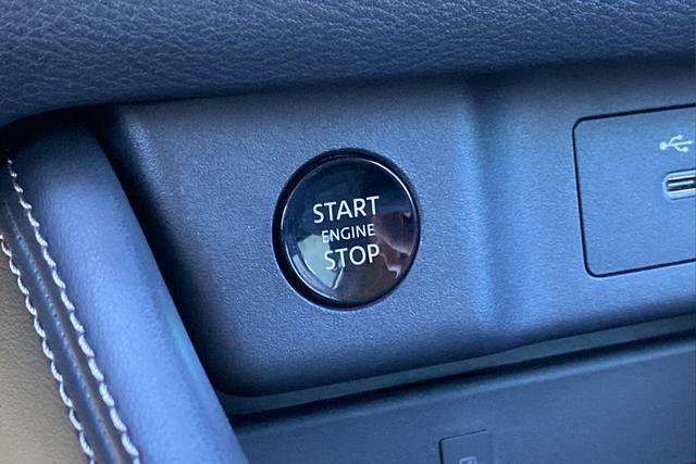Used 2024 Nissan Rogue Platinum w/ Platinum Premium Package image 22
