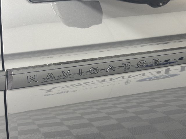 New 2027 Lincoln Navigator L Black Label AWD/4WD image 30