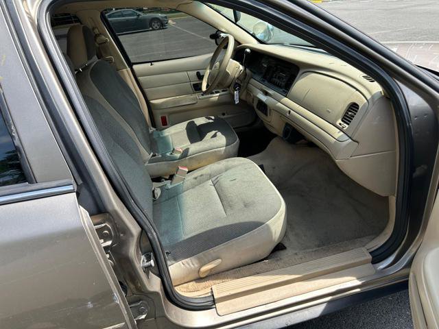 Used 2006 Ford Crown Victoria Police Interceptor RWD image 12