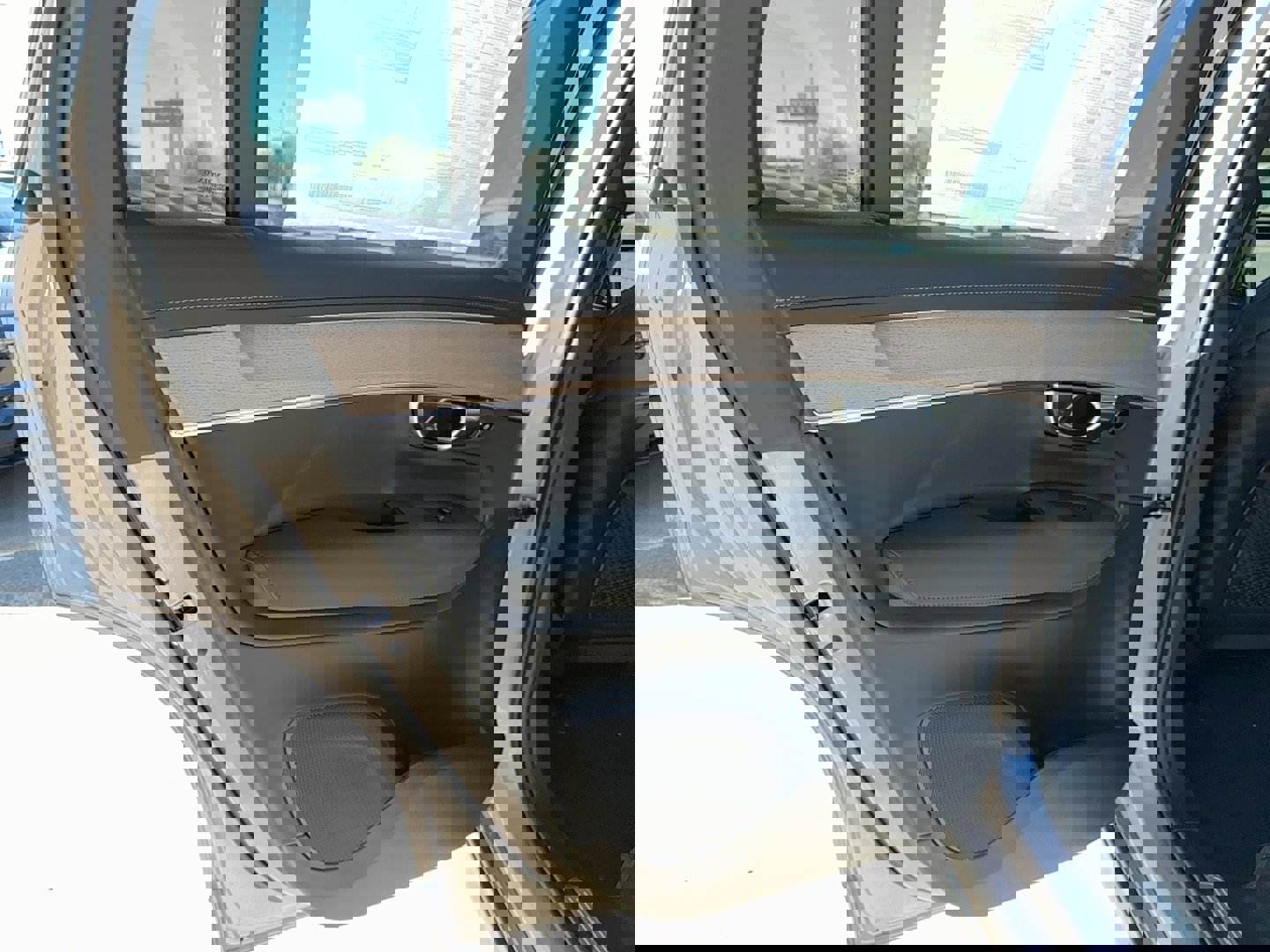 New 2026 Volvo XC90 B6 Plus w/ Protection Package image 15