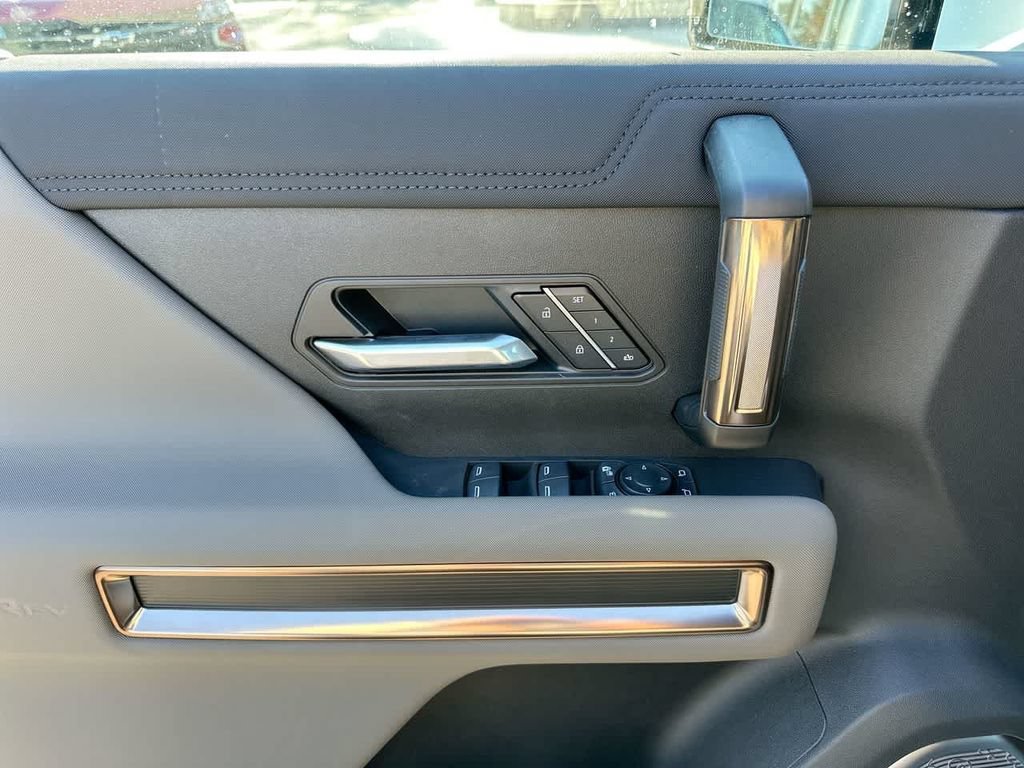 Used 2025 GMC Hummer EV 3X w/ LPO, Cargo Utility Package AWD/4WD image 24