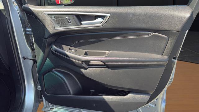 Used 2024 Ford Edge Titanium AWD/4WD image 29