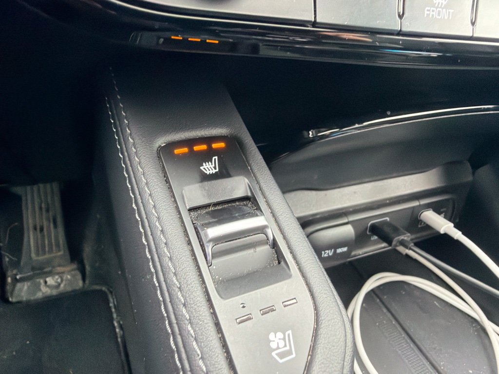 Certified 2024 Kia Telluride EX w/ EX Captain's Chair Package AWD/4WD image 21