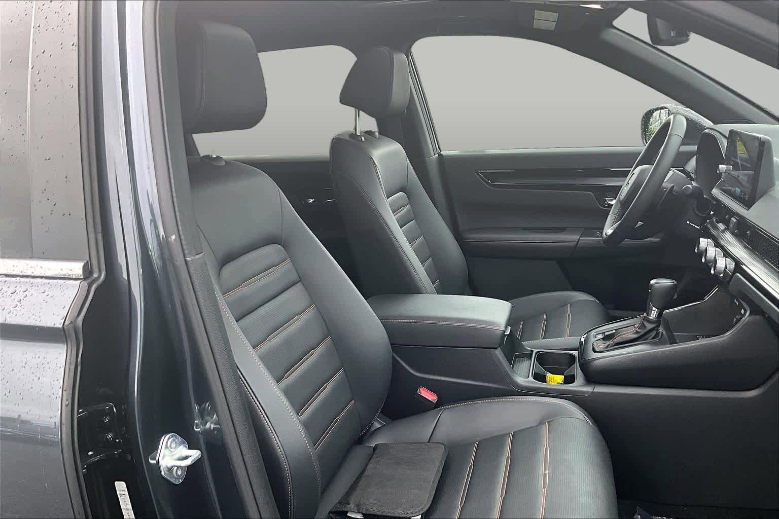 Used 2023 Honda CR-V Sport Touring image 9