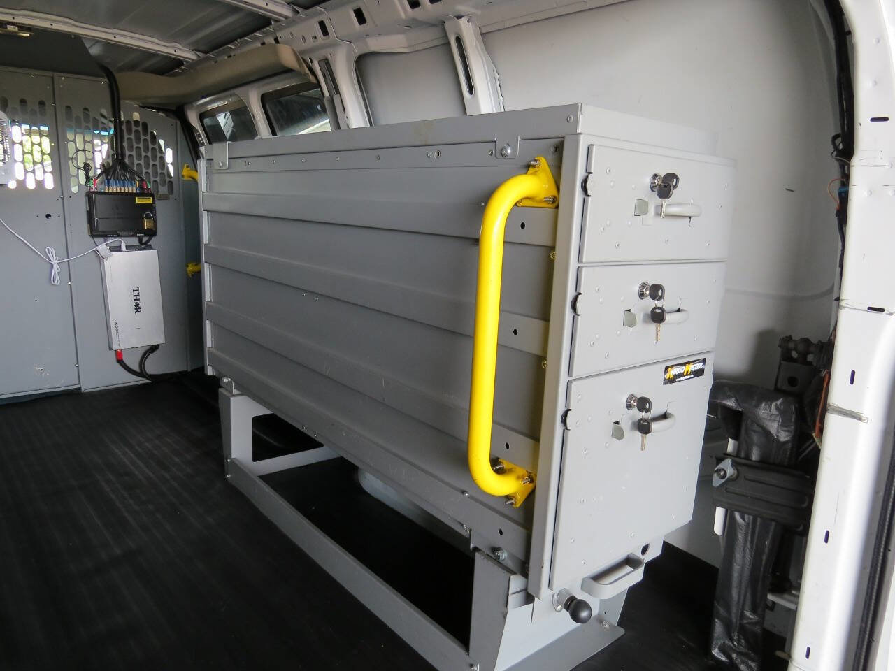 Used 2016 Chevrolet Express 3500 image 86